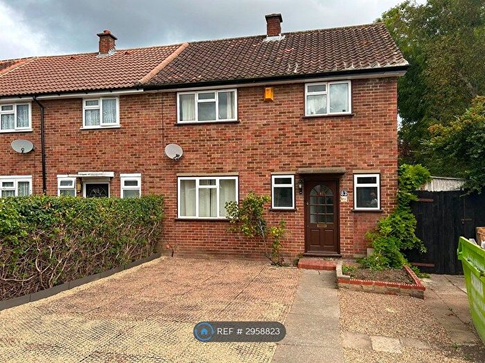 3 Bedroom Terraced House To Rent In Gap Road, London, SW19