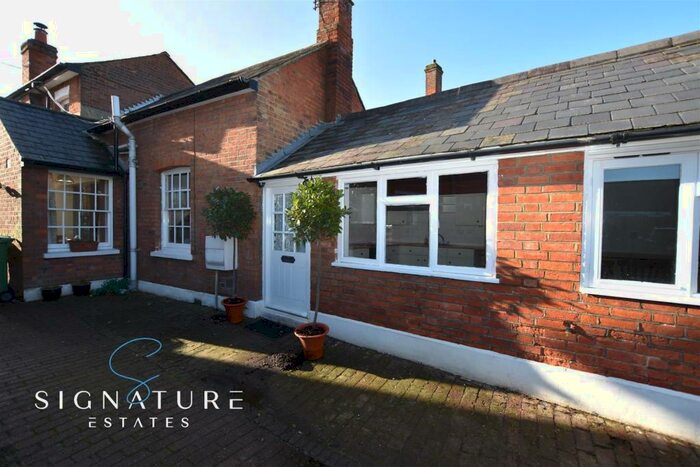 3 Bedroom Duplex To Rent In London Road, Aylesbury, HP22