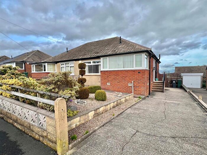 2 Bedroom Detached Bungalow For Sale In Low Hills Lane, Huddersfield, HD3