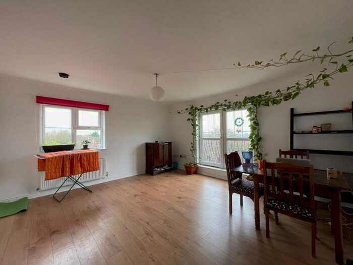 2 Bedroom Apartment To Rent In Bronze Street, March, PE15