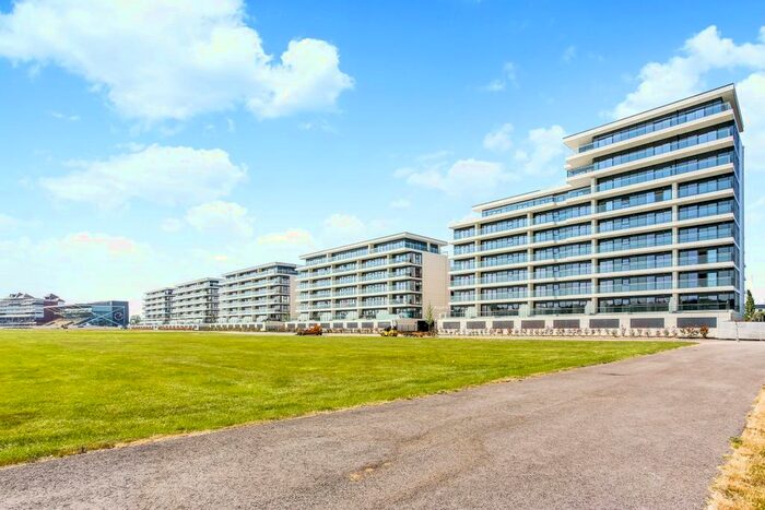 2 Bedroom Flat To Rent In Kingman Way, Newbury, RG14