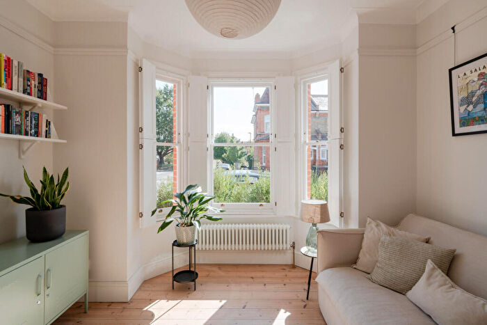 3 Bedroom End Of Terrace House For Sale In Russell Avenue, London, N22