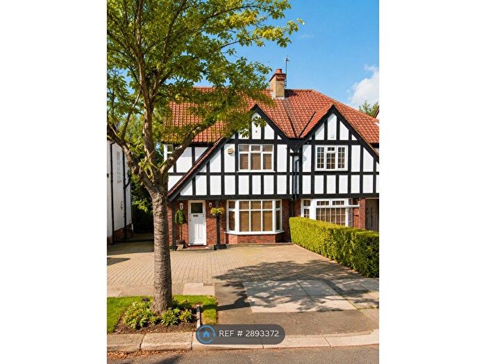 4 Bedroom Semi Detached House To Rent In Farm Road, Edgware, HA8