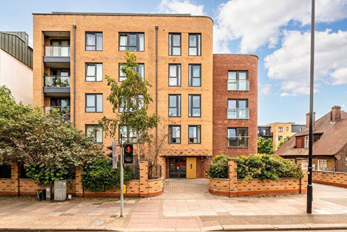 1 Bedroom Flat For Sale In London Road, Isleworth, TW7