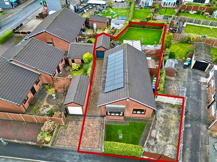 3 Bedroom Bungalow For Sale In Heaton Street, Aspull, WN2