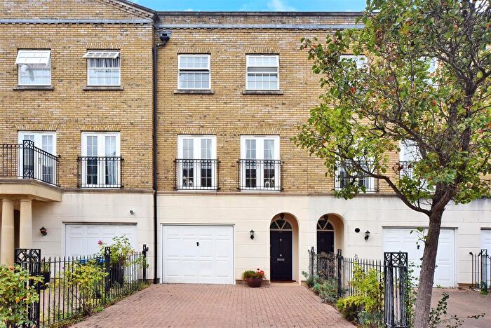 4 Bedroom Terraced House For Sale In Chadwick Place, Surbiton, KT6
