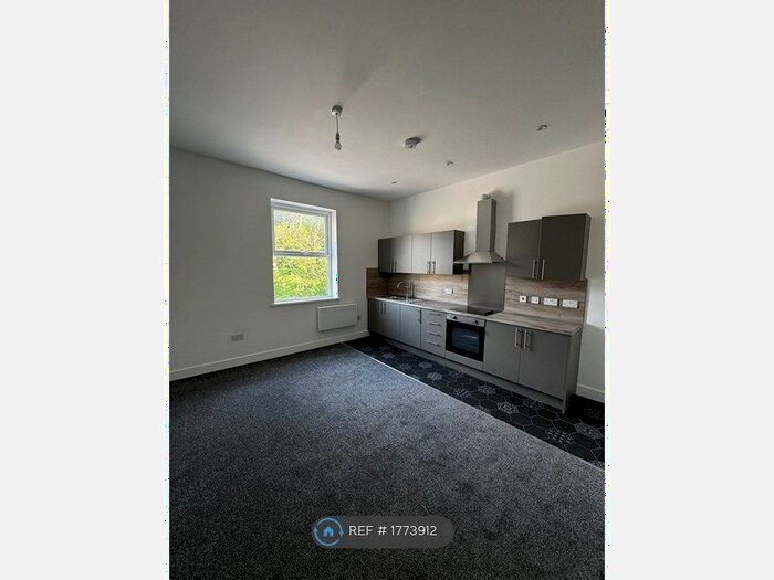 2 Bedroom Flat To Rent In Ogden Lane, Brighouse, HD6