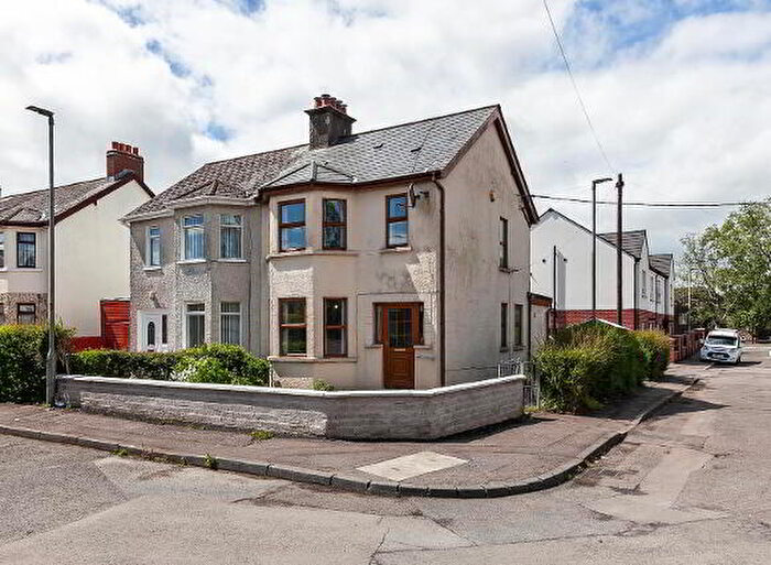 3 Bedroom Semi-Detached House For Sale In Hillview Park, Newtownabbey, BT36