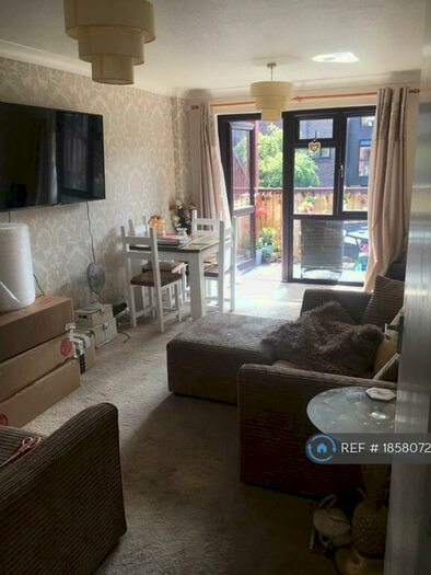 1 Bedroom Flat To Rent In Clifton Road, Worthing, BN11