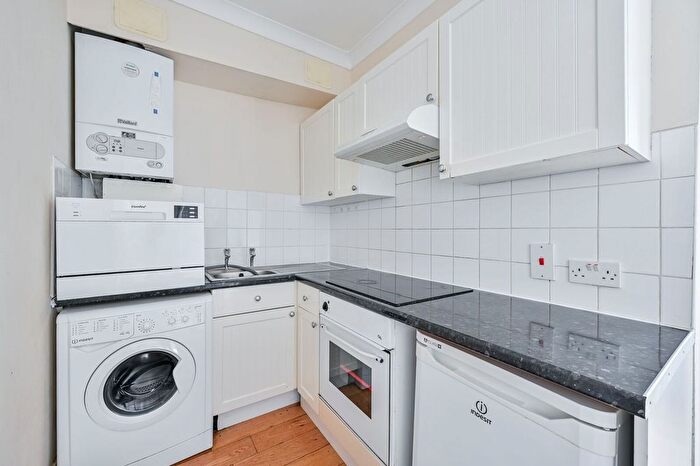 1 Bedroom Flat For Sale In Blackheath Road, Greenwich, London, SE10