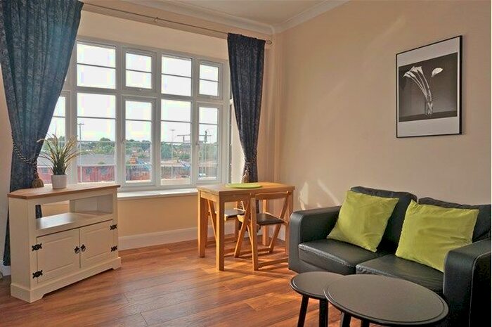 1 Bedroom Flat To Rent In Horn Lane, Acton, London, W3