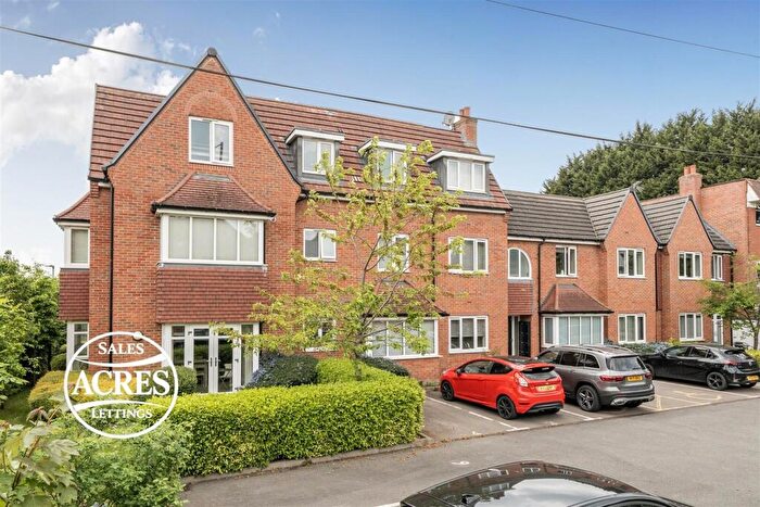 2 Bedroom Flat For Sale In Birmingham Road, Sutton Coldfield, B72