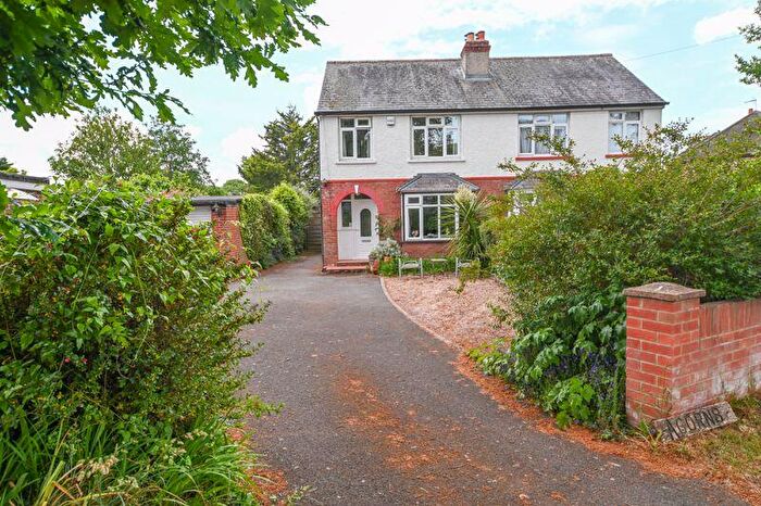 3 Bedroom Semi-Detached House For Sale In Anmore Road, Denmead, PO7