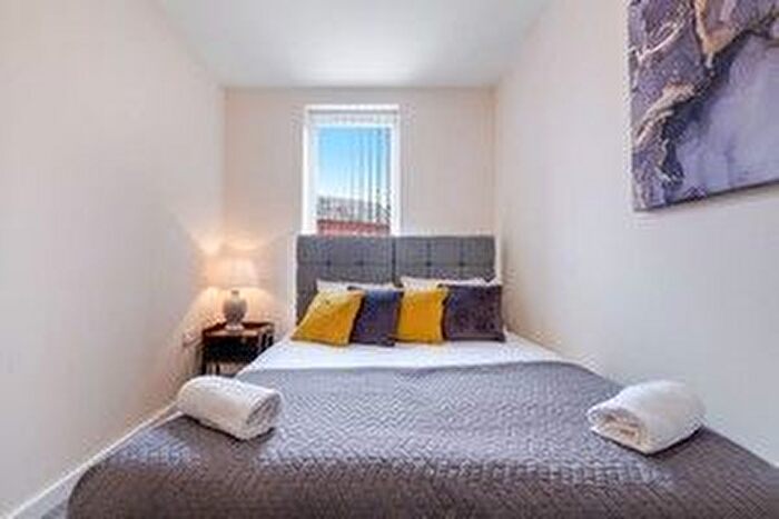 1 Bedroom Flat To Rent In Market Place, Wednesbury, WS10
