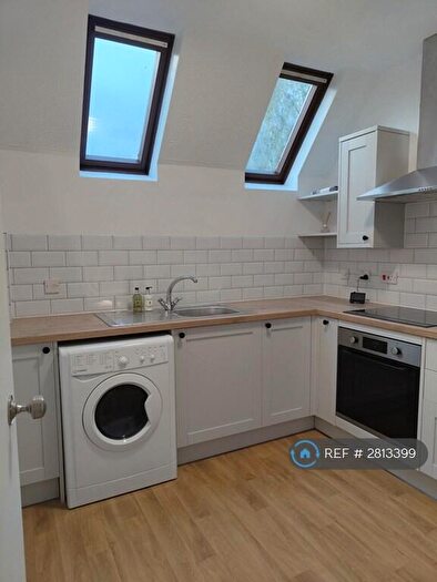 2 Bedroom Flat To Rent In Stratheden Place, Reading, RG1