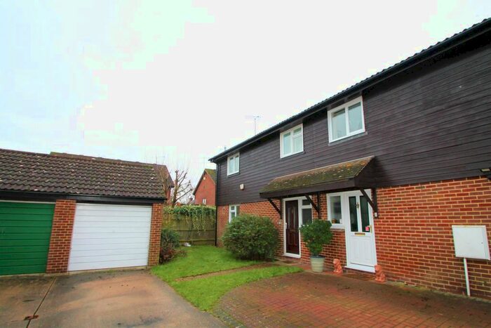 3 Bedroom Semi-Detached House To Rent In Emerald Close, Wokingham RG41