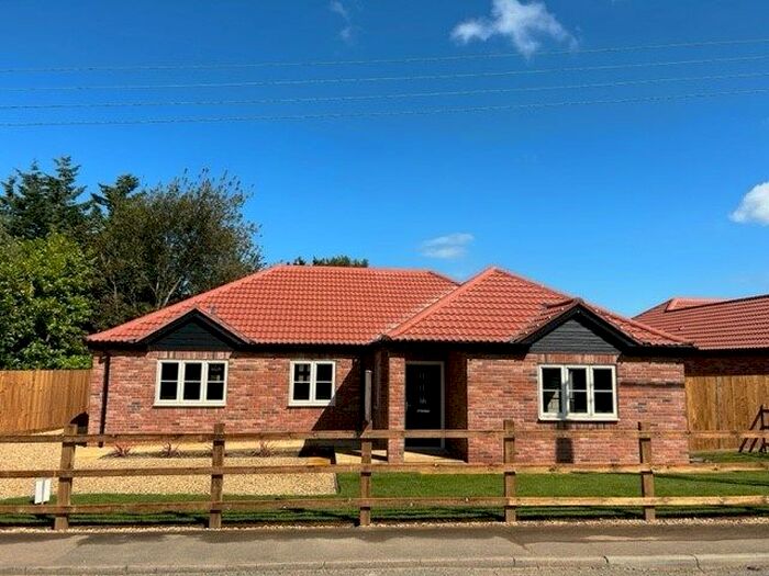 3 Bedroom Detached Bungalow For Sale In The Rookery, Beck Bank, West Pinchbeck, Spalding, PE11