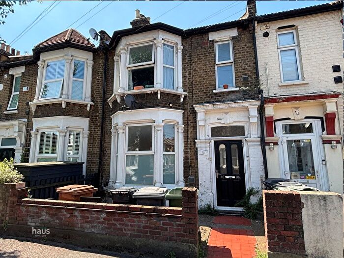 2 Bedroom Flat To Rent In Francis Road, London, E10