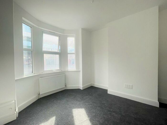 2 Bedroom Flat To Rent In Filbert Street East, Leicester, LE2
