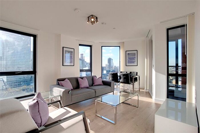 2 Bedroom Apartment To Rent In Roosevelt Tower, Williamsburg Plaza, E14