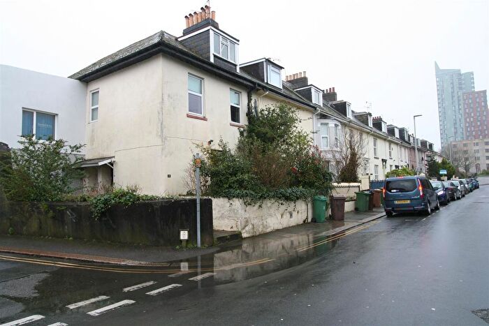 1 Bedroom Flat To Rent In Oxford Place, Plymouth, PL1