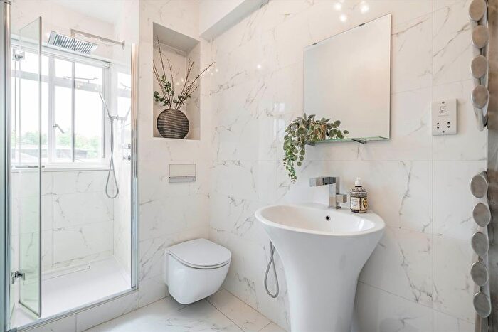 1 Bedroom Flat For Sale In Cheltenham Terrace, Chelsea, SW3