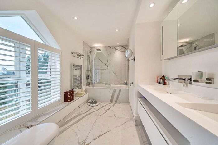 3 Bedroom Detached House To Rent In West Heath Road, Hampstead, London, NW3