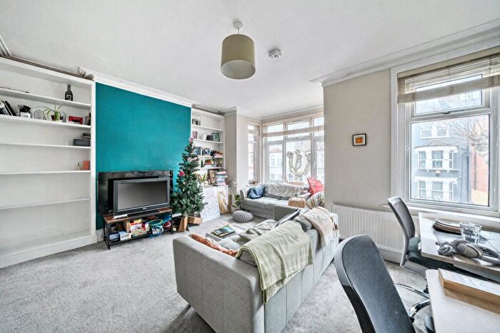 2 Bedroom Flat For Sale In Carlingford Road, South Tottenham, London, N15