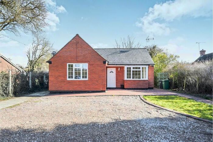 3 Bedroom Bungalow To Rent In Derby Road, Lower Kilburn, Belper, DE56