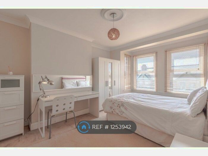 4 Bedroom Terraced House To Rent In Stangray Avenue, Plymouth PL4