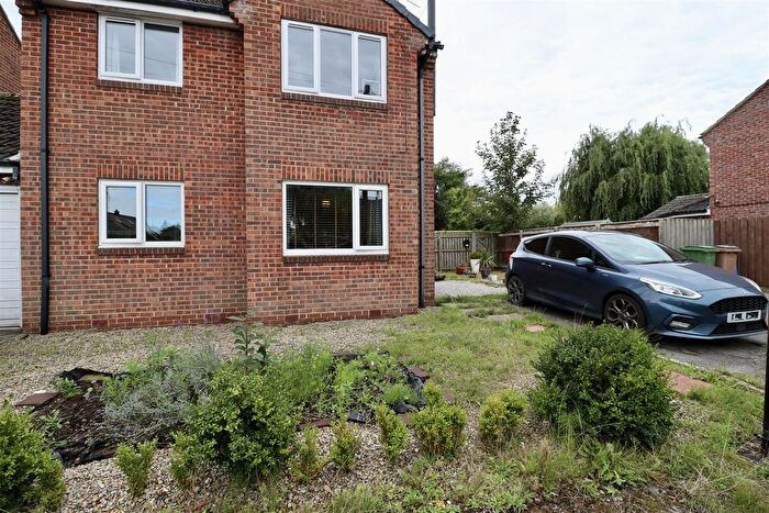 1 Bedroom Flat For Sale In Old Lea, Holme-On-Spalding-Moor, York, YO43
