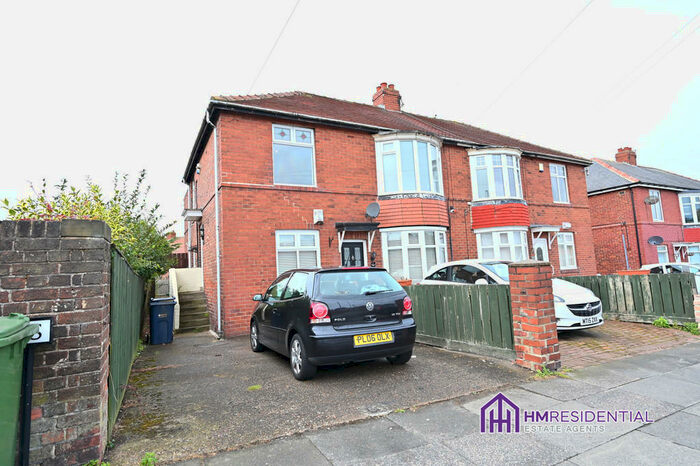 2 Bedroom Flat To Rent In Charnwood Gardens, Low Fell, NE9