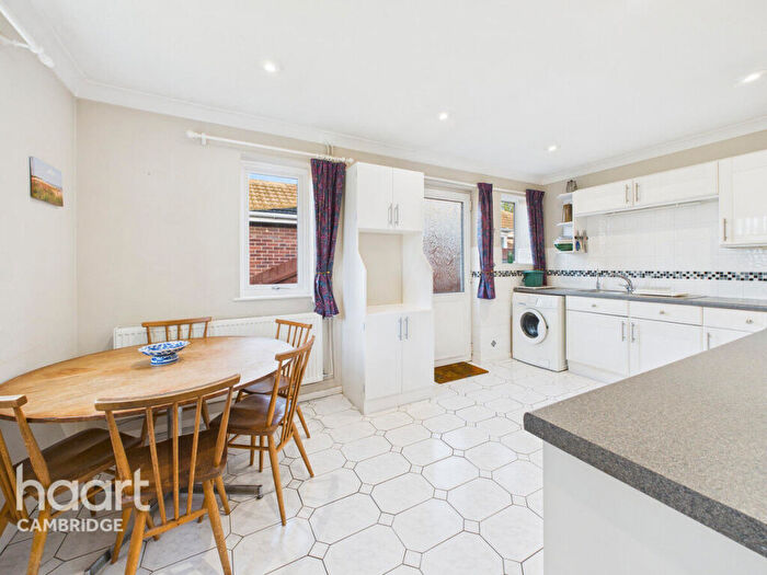 3 Bedroom Detached Bungalow For Sale In St Albans Road, Cambridge, CB4