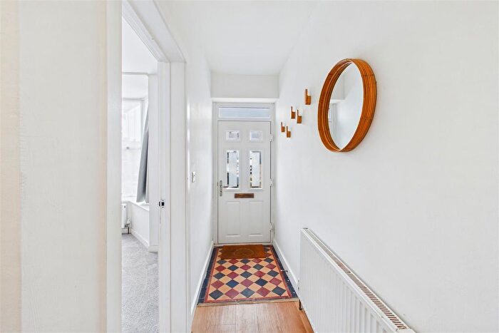 3 Bedroom End Terrace House For Sale In Lanhenvor Avenue, Newquay, TR7