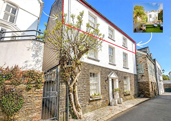 2 Bedroom Flat For Sale In Cockleshell, Flat, Esplanade, Fowey, PL23