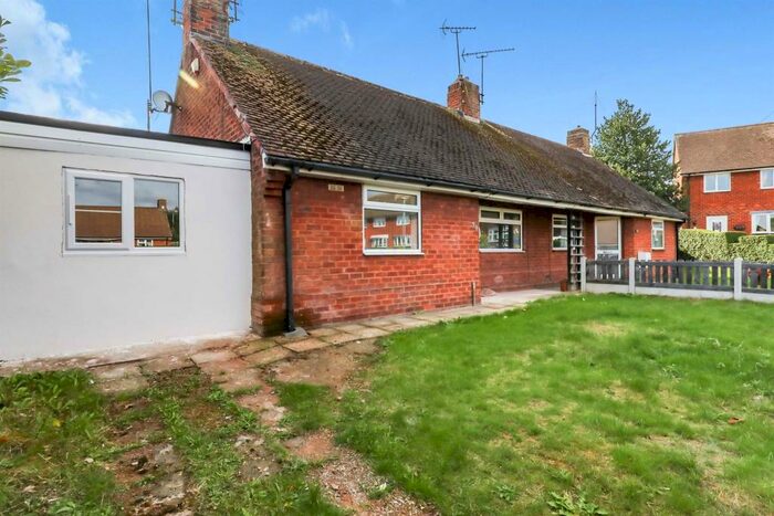 3 Bedroom Bungalow To Rent In Buckingham Rise, Worksop, S81