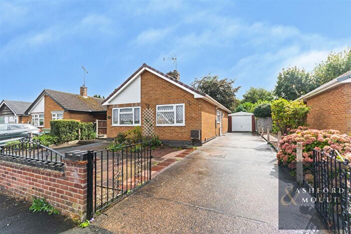 2 Bedroom Detached Bungalow For Sale In Leslie Grove, Calverton, Nottingham, NG14