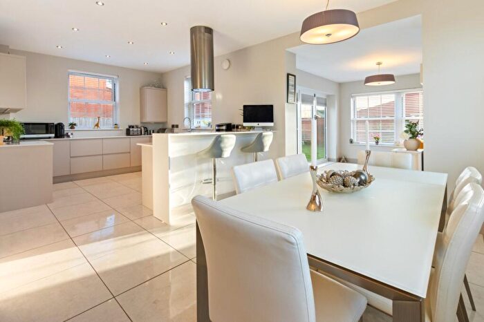 5 Bedroom Detached House For Sale In Kirkenes Close, New Waltham, Grimsby, DN36