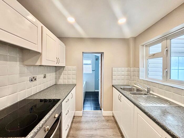 3 Bedroom Terraced House To Rent In Milton Road, Gillingham, ME7