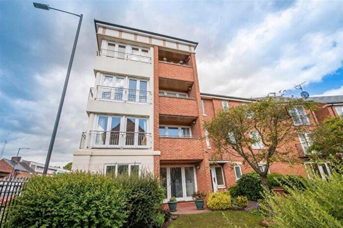 2 Bedroom Flat For Sale In Mill Gate, Derby, DE22