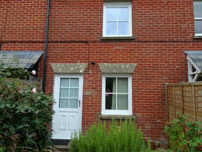 2 Bedroom Terraced House To Rent In Station Road, Fordingbridge, Hampshire, SP6