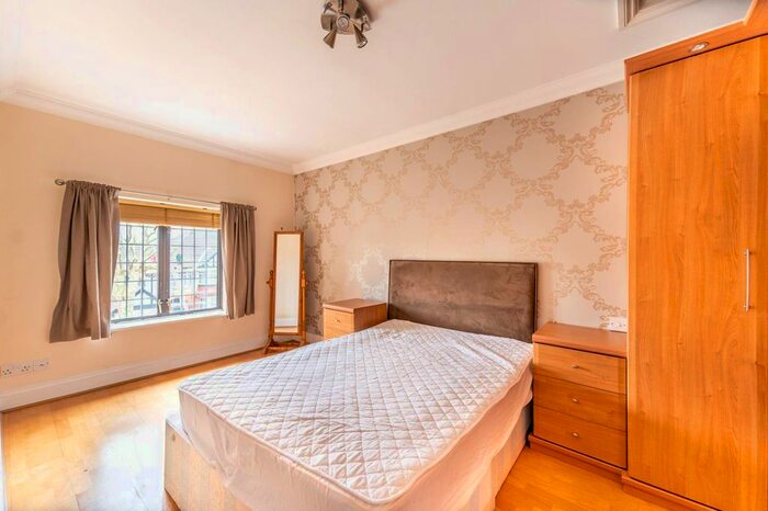 3 Bedroom Maisonette To Rent In Anson Road, Willesden Green, London, NW2