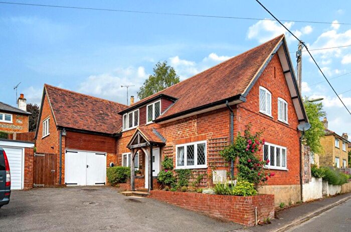 5 Bedroom Detached House For Sale In The Old School, Upper Clatford, Andover, SP11