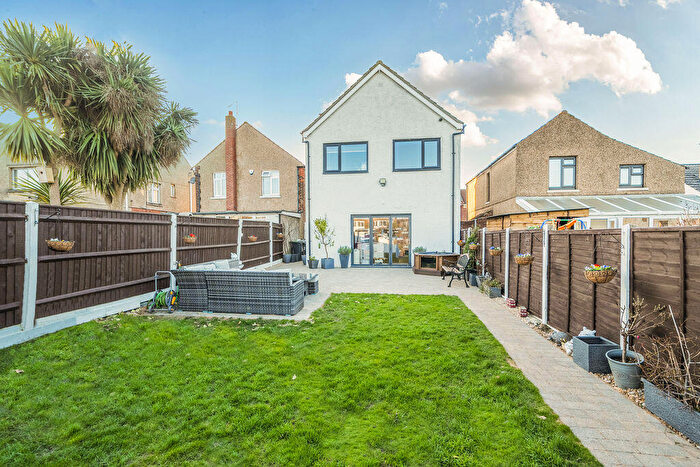 4 Bedroom Detached House For Sale In Grove Road, Gosport, PO12