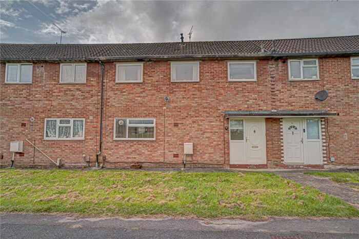 3 Bedroom Terraced House For Sale In Ripon Way, Park South, Swindon, Wiltshire, SN3