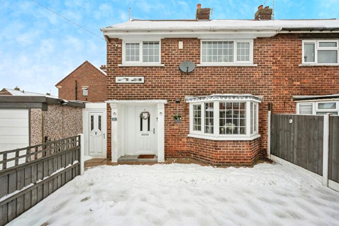 3 Bedroom Semi-Detached House For Sale In Scott Avenue, Conisbrough, Doncaster, DN12