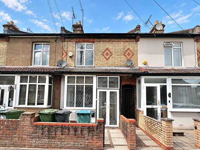 3 Bedroom Terraced House For Sale In Parker Street, Watford, WD24