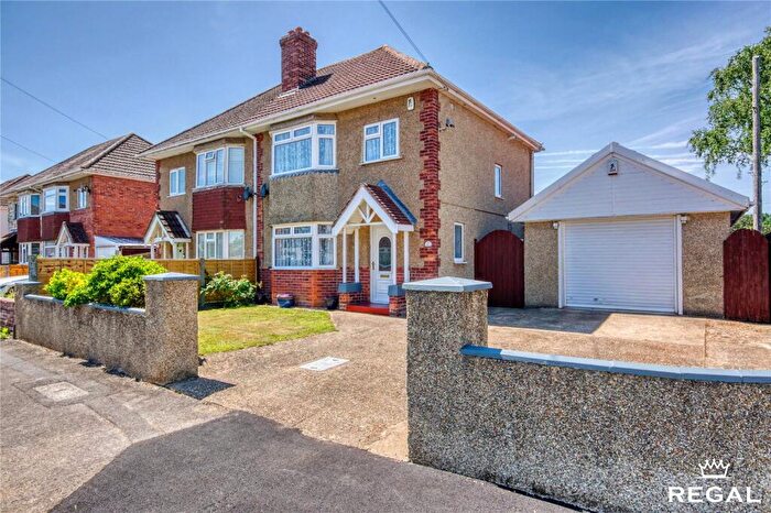 3 Bedroom Semi Detached House For Sale In Horsham Avenue, Bournemouth, BH10