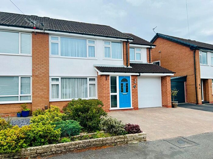 4 Bedroom Semi-Detached House To Rent In Micawber Road, SK12