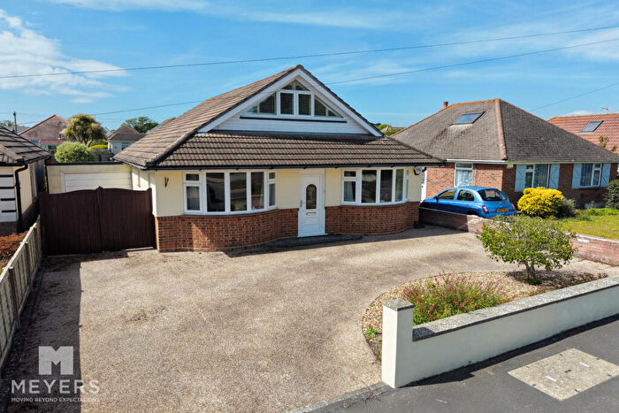 4 Bedroom Bungalow For Sale In Thornbury Road, Bournemouth, BH6
